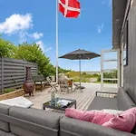 Alessandra - 80m To The Inlet By Interhome