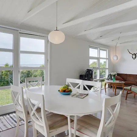 Alessandra - 80m To The Inlet By Interhome *